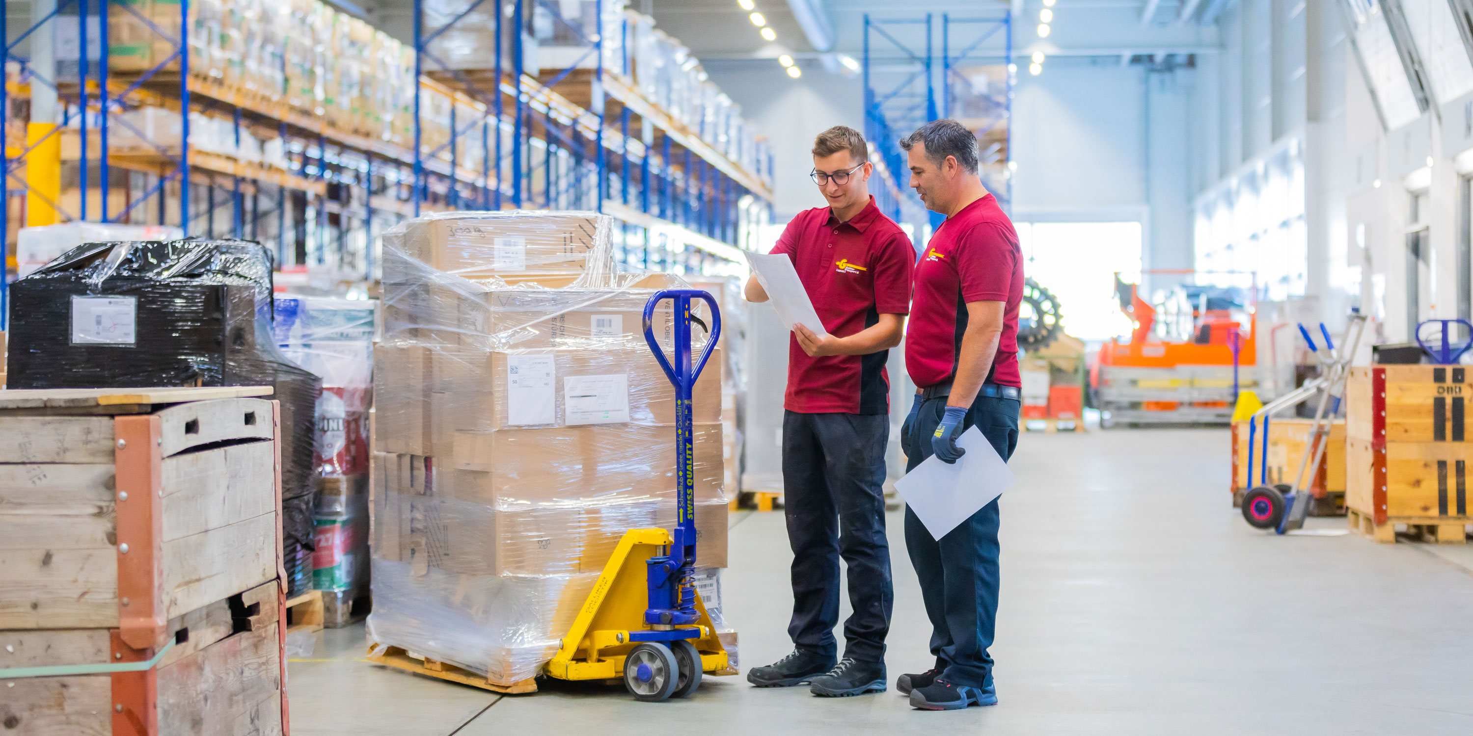 Teamleiter Logistik (a) Teamleiter Logistik (a)